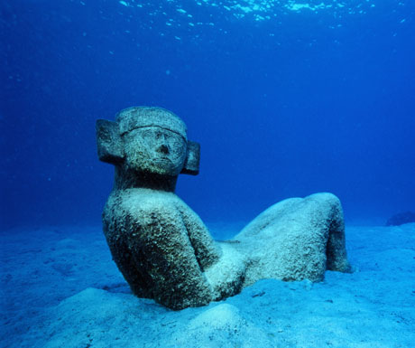 Mayan statue on seabed