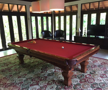 Pool table