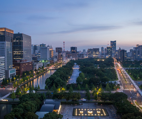 The-view-from-one-of-Tokyo's-luxurious-Palace-Hotel
