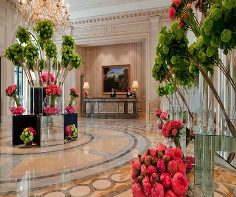 Four Seasons Hotel George V lobby