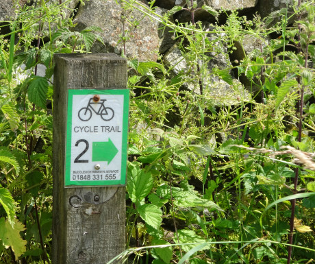 Drumlanrig cycle trail sign