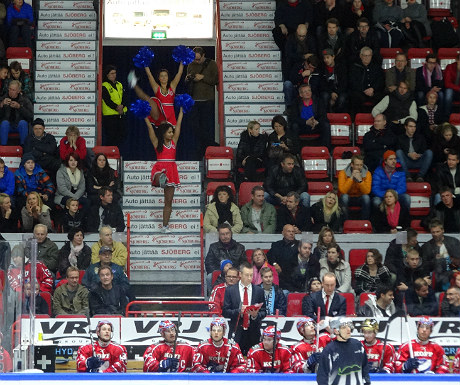 HIFK cheerleaders