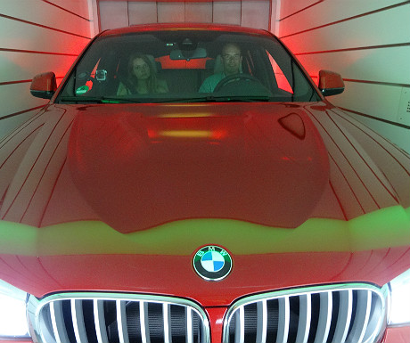 BMW X4 in the lift up to the Carloft