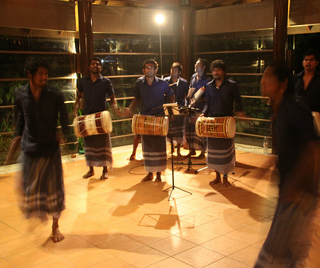 Maldivian dancing