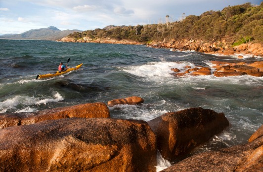 Freycinet Peninsula, Tasmania: Kayaking along the shores of Schouten Island.