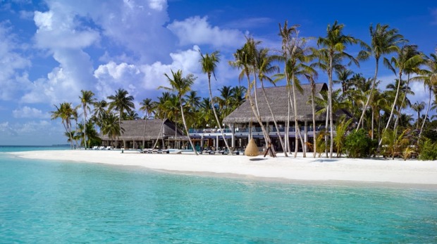 Surrounded by silken sands and clear-bue waters, Velaa Private Island aims to be the country's most luxurious holiday ...