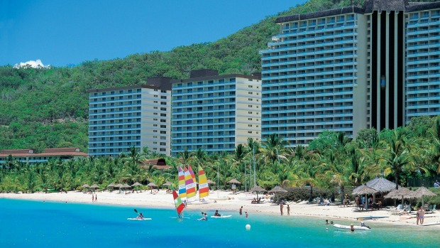 Another perfect day on one of Hamilton Island's beaches.