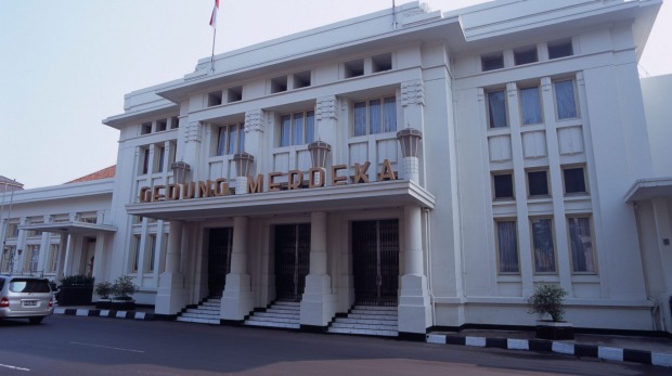 Bandung, Java: With a population of 2.5 million, Bandung is the capital of West Java, 180 kilometres southeast of ...
