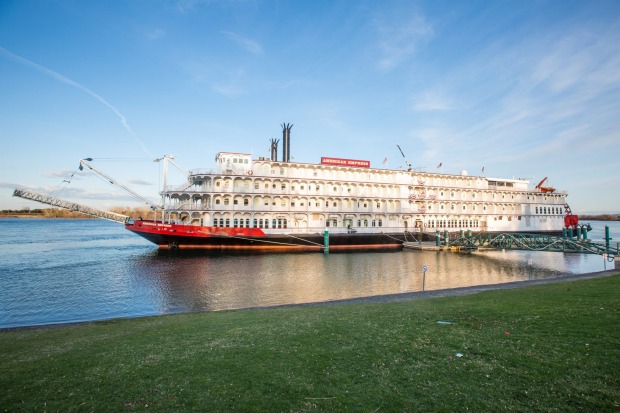 American Empress docked at Richland.