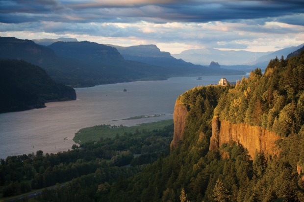 View over the Columbia Gorge.