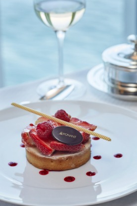 Dessert in the main Deck 2 dining room. L'Austral's menu offers top-quality French dining.