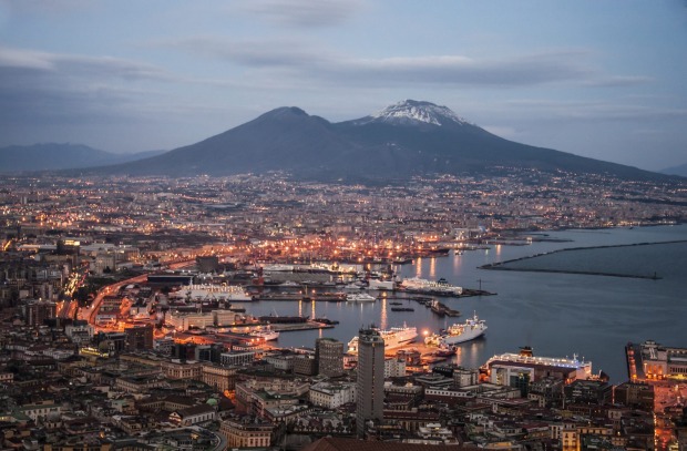 Bay of Naples The Bay of Naples.