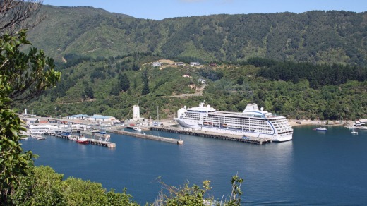 Seven Seas Mariner docked at Picton.