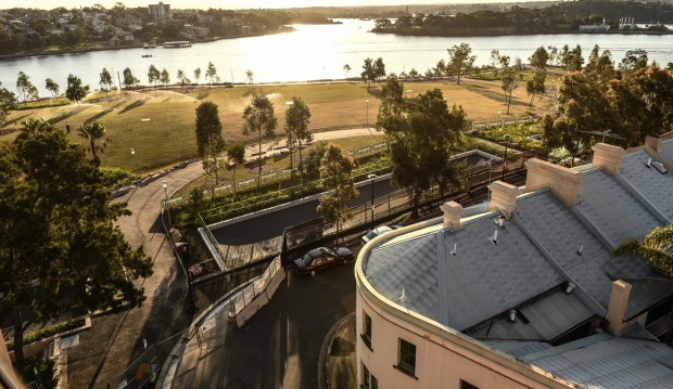 Naturalistic headland: Barangaroo Park.