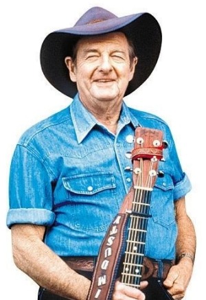 Slim Dusty recorded more than 100 albums.