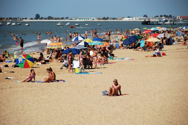 Cadiz, Spain: When did the earliest inhabitants settle? 1100 BC. Found on a narrow spit of land jutting out into the ...