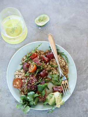 Brown rice, tuna and avocado.