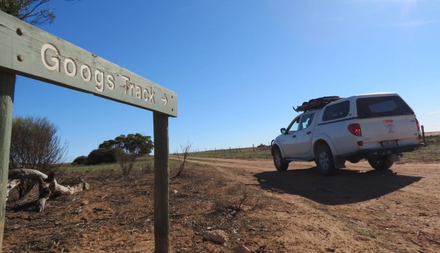 Googs Track: Ceduna to Coober Pedy: A fantastic short cut from the western top of the Eyre Peninsula to the ...