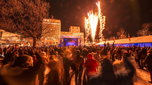 Winterlude concert crowd in Confederation Park.