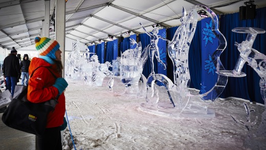 Winterlude ice-carving Confederation Park.