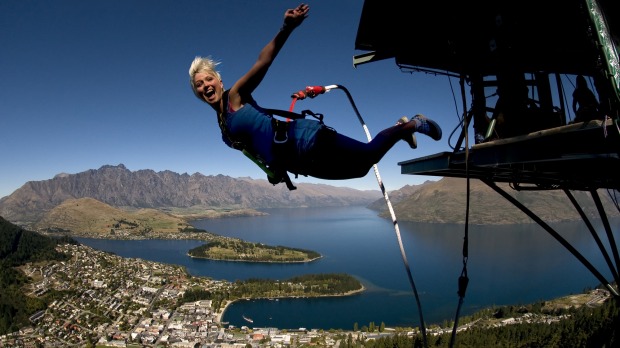 When even the black runs start to pall, get an adrenaline rush with bungy jumping above Queenstown and Lake Wakatipu.