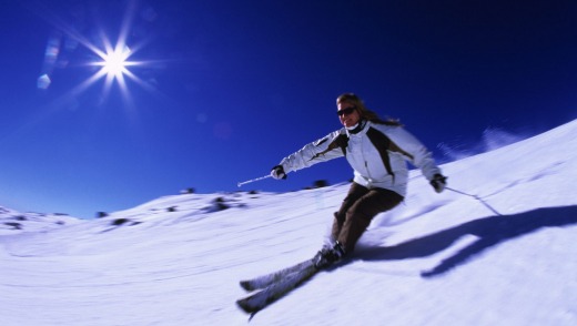 Fabienne Phillips skis Thredbo.