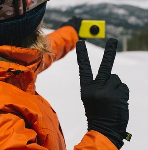 Burton Screengrab Gloves: Snowboard brand Burton offer ScreenGrab technology on a range of their snowboard gloves and ...