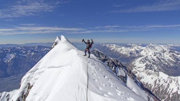 Basing yourself in Queenstown (or Wanaka) you can ski different mountains on different days.