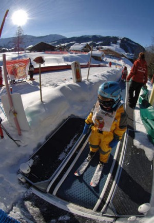 Kids learning to ski.