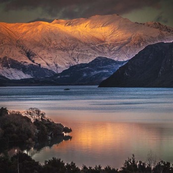 First light across wanaka.