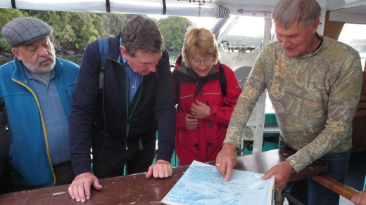 Skipper Phillip Smith explains the route our kiwi-spotting trip will take.