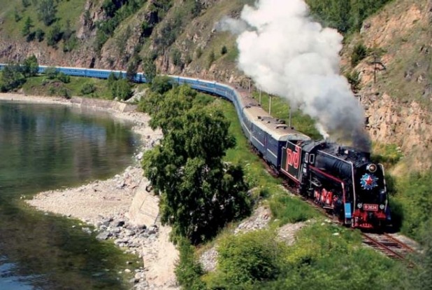 The Golden Eagle luxury train travels along the world's longest railway. goldeneagleluxurytrains.com