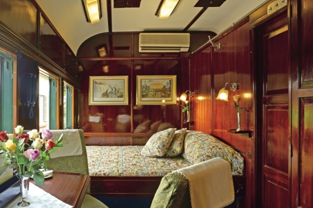 A deluxe suite on board the Pride of Africa train.