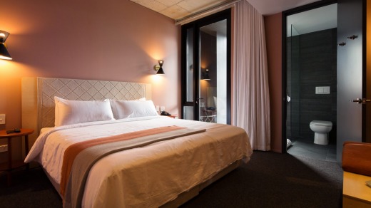The largest guest rooms in the Alex Hotel are called Roomy.