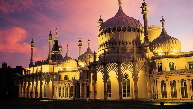 England: The Royal Pavilion, Brighton, Sussex.