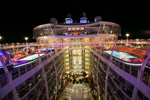 Allure of the Seas pool deck and Central Park.