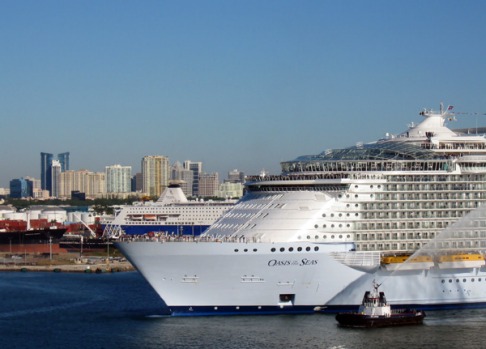 Oasis of the Seas, the world's largest and most expensive cruise ship, arrives at its new home port in Fort Lauderdale, ...