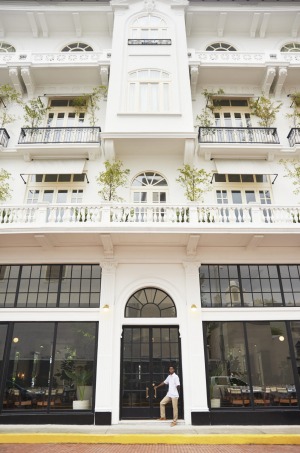 The entrance to the American Trade Hotel.