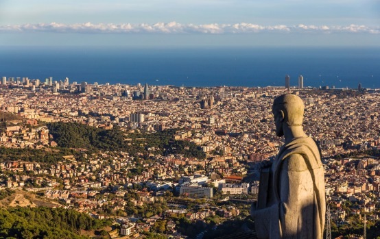 La Sagrada Familia: St Peter's Basilica and Notre Dame might hog most of the attention, but by far the most impressive ...