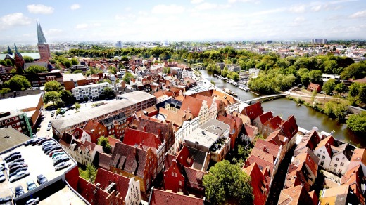 St. Peter's observation platform 50 metres above ground offers the most marvellous views.