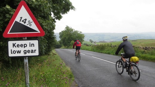 The steep descent in to Plateley bridge.