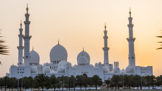 Sheikh Zayed mosque is the largest in the United Arab Emirates.
