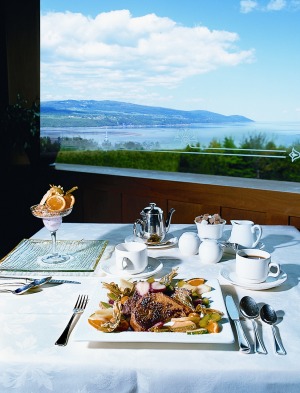 Auberge des 3 Canards offers sensational views of the St Lawrence River.