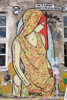 Street art by 'El Bocho' in a Berlin laneway.
