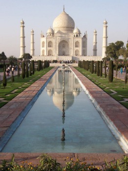 Really, you can't come to India without seeing this stunning wonder of the world. Try to arrive at sunrise to see the ...