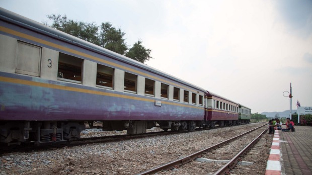 Train at Wang Yen Station.