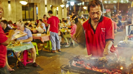 Seafood and sizzling satay makes street markets like Boon Tat Street a must to visit.