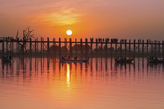 Stunning sunset at U Bein Bridge.