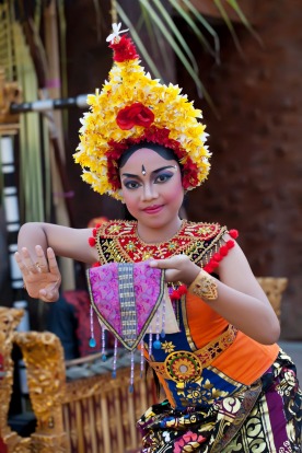 Local dancer performs at the hotel.