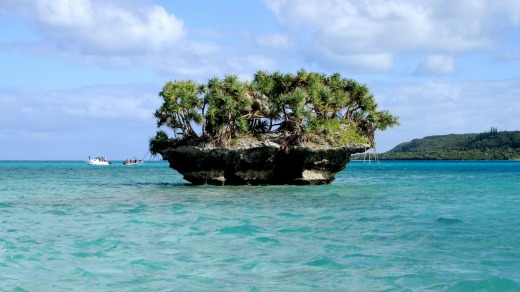 Jade-coloured water off the Isle of Pines.